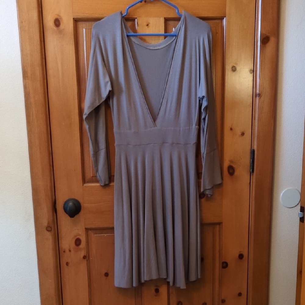 Elegant Long Sleeve V-Neck Dress